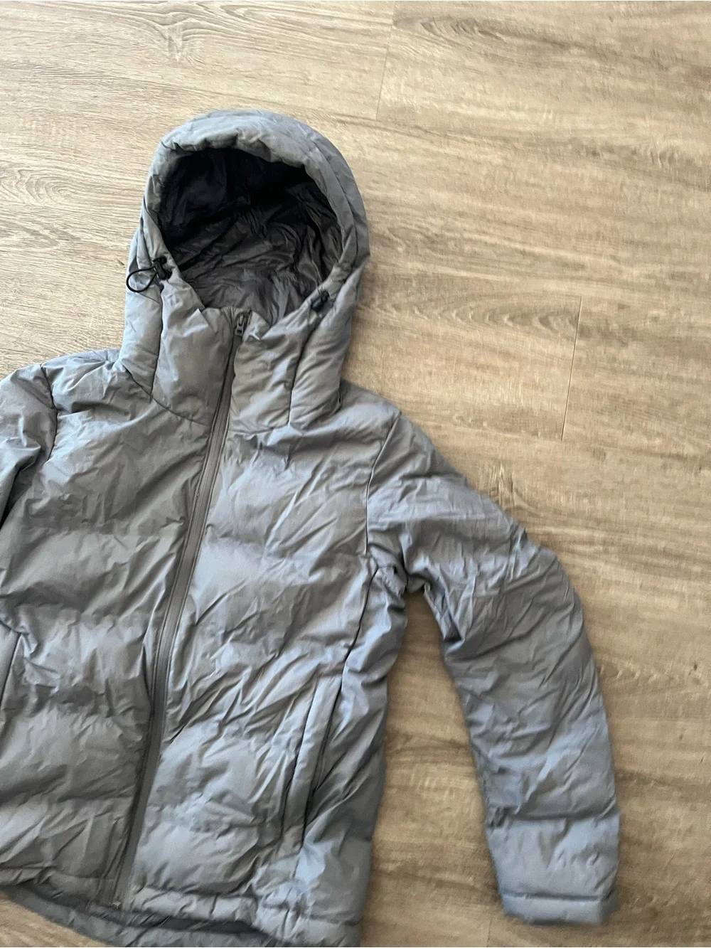 Uniqlo Down Puffer Winter Jacket Seamless Parka Mens Small Gray Hooded 2015